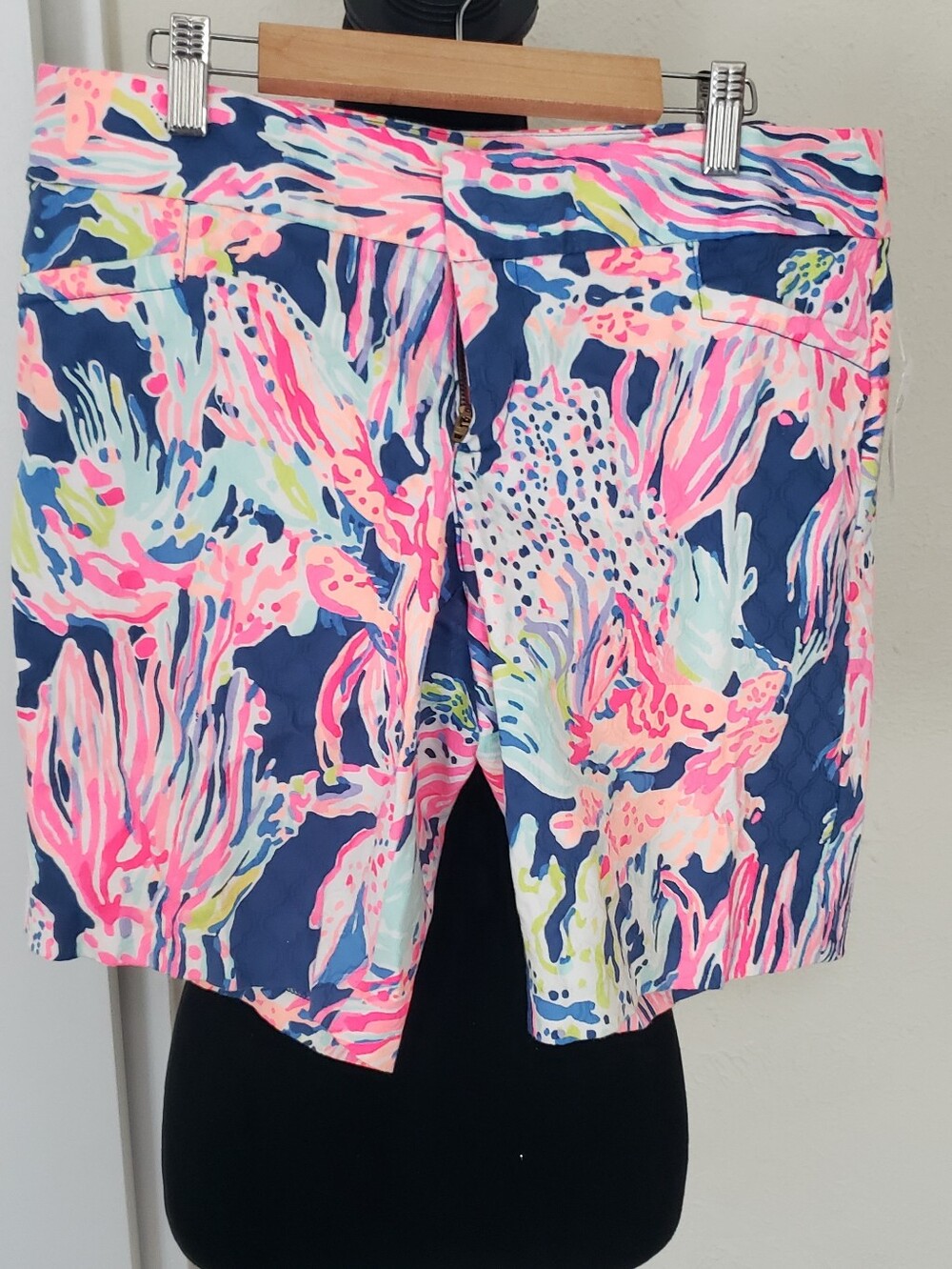 Lilly Pulitzer Women's Navy & Pink Printed Stretch Shorts